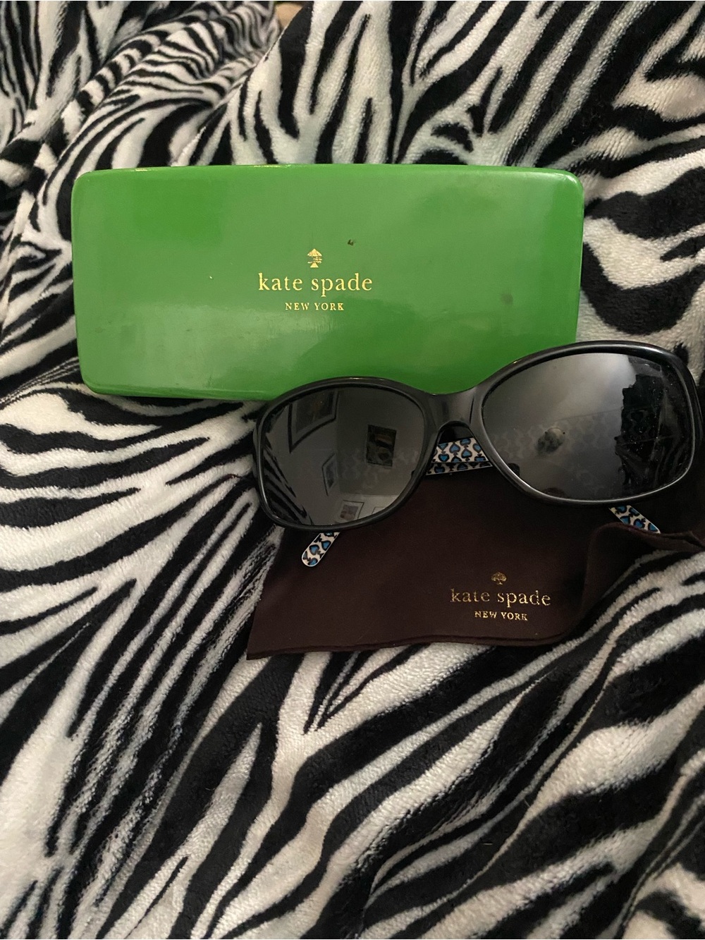 kate spade Black Sunglasses with Green Logo Hard Case